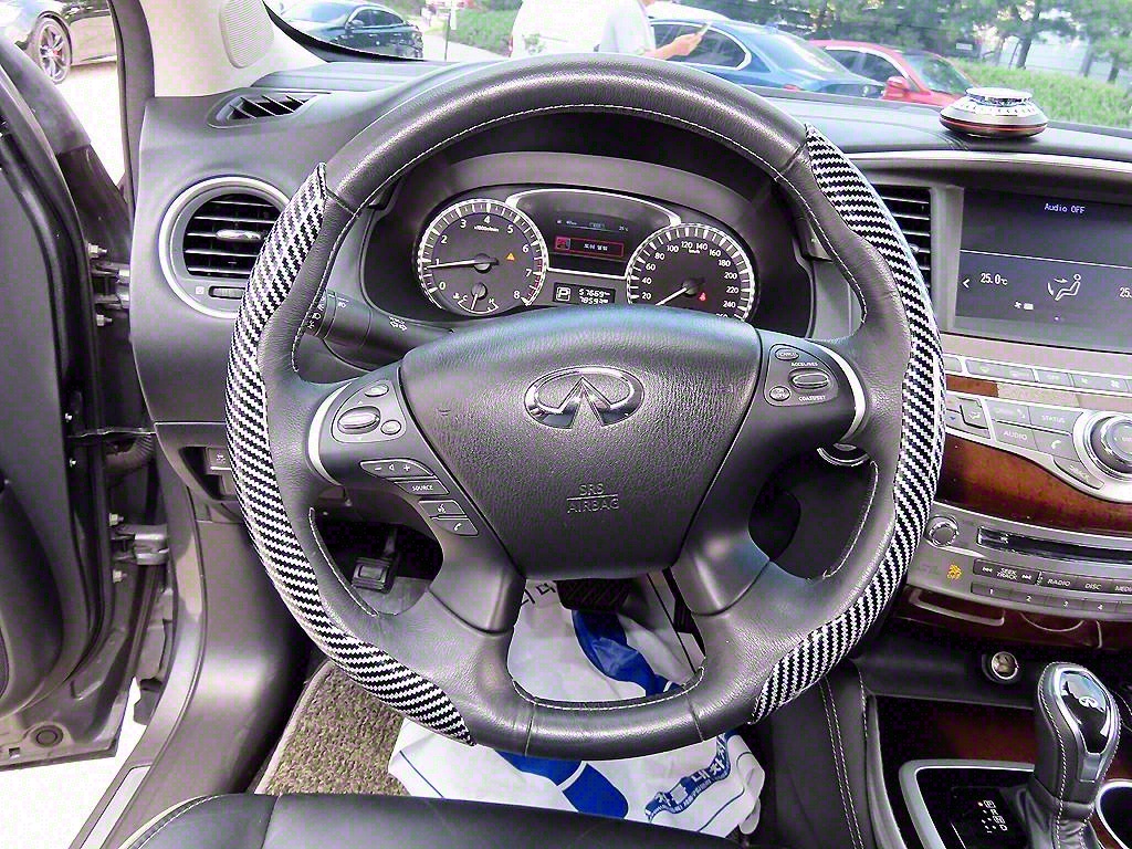 Infiniti QX - Vista 8