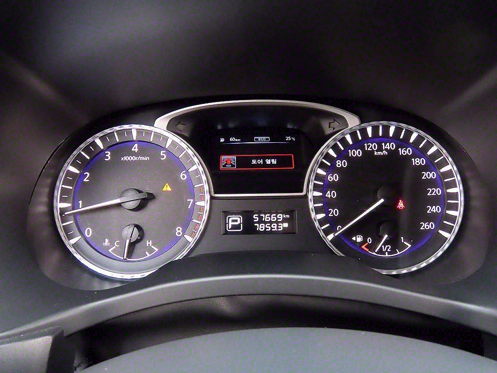 Infiniti QX - Vista 9