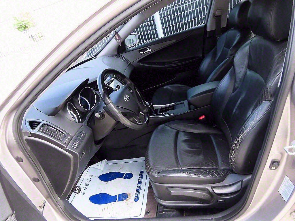 HYUNDAI Sonata - Vista 5