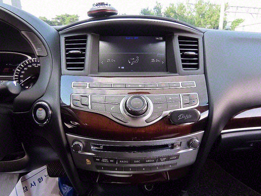 Infiniti QX - Vista 12