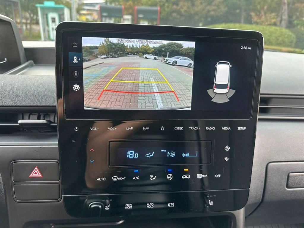 HYUNDAI Staria - Vista 11