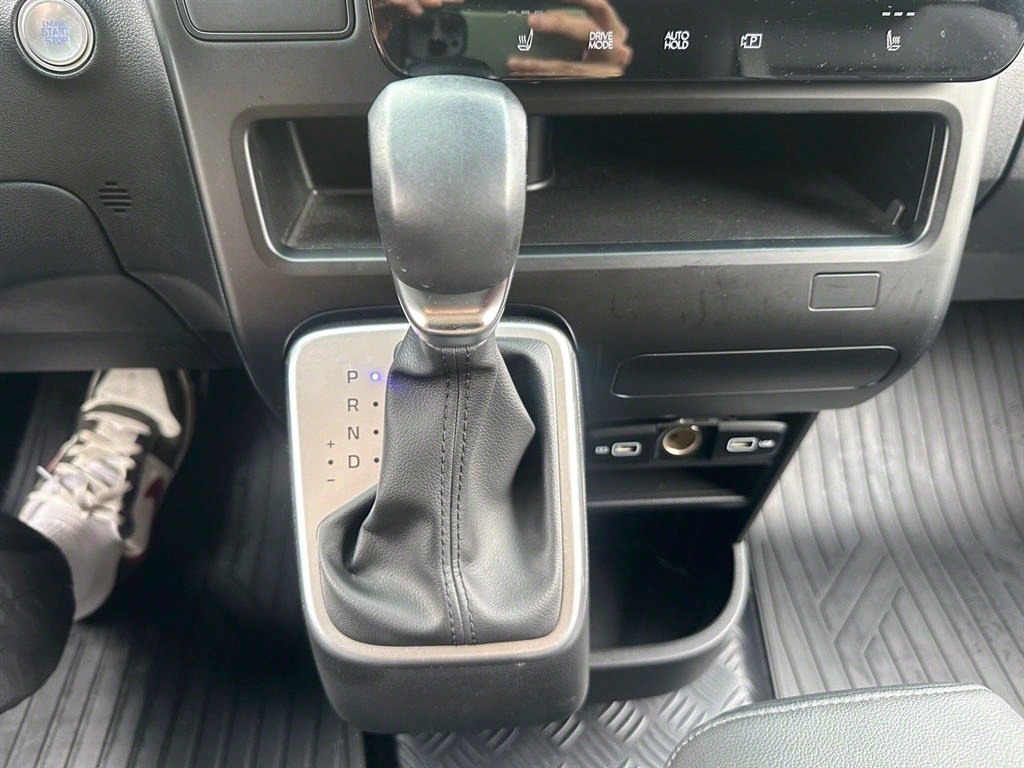 HYUNDAI Staria - Vista 10