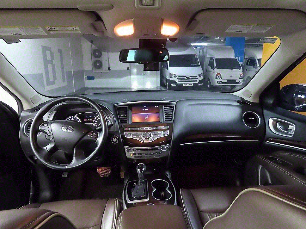 Infiniti QX - Vista 8