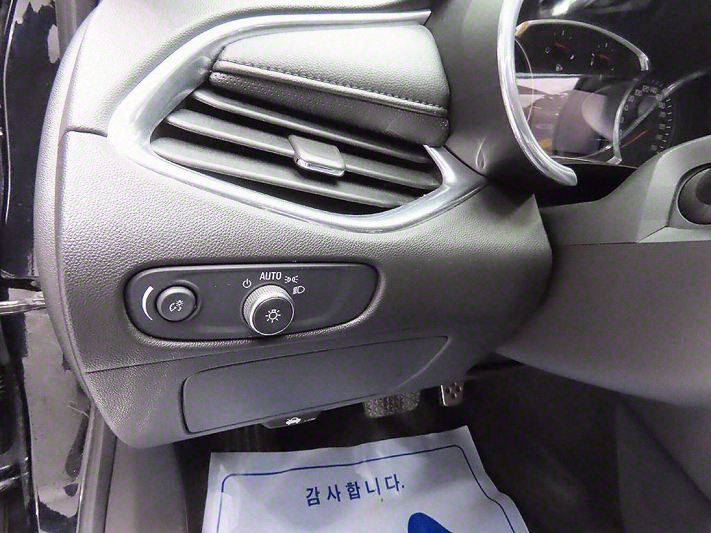 Chevrolet Malibu 2017 Negro - Importación desde Corea - HF Imports Iquique - Foto 9