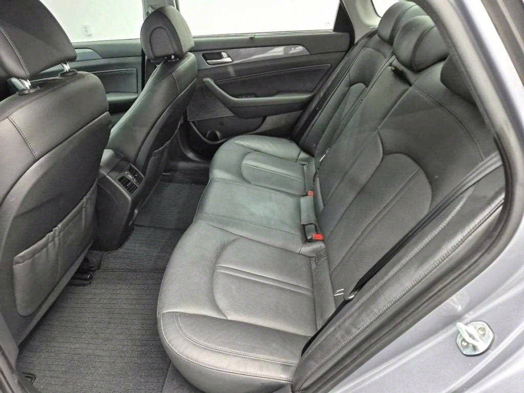 HYUNDAI Sonata - Vista 12