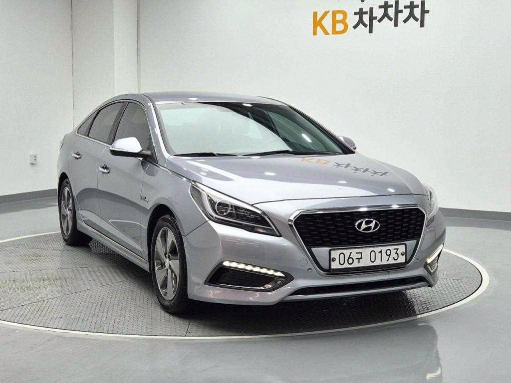 HYUNDAI Sonata - Vista 4