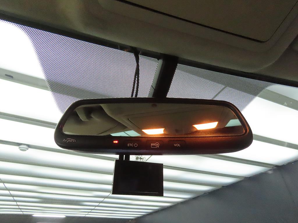 Nissan Log - Vista 12