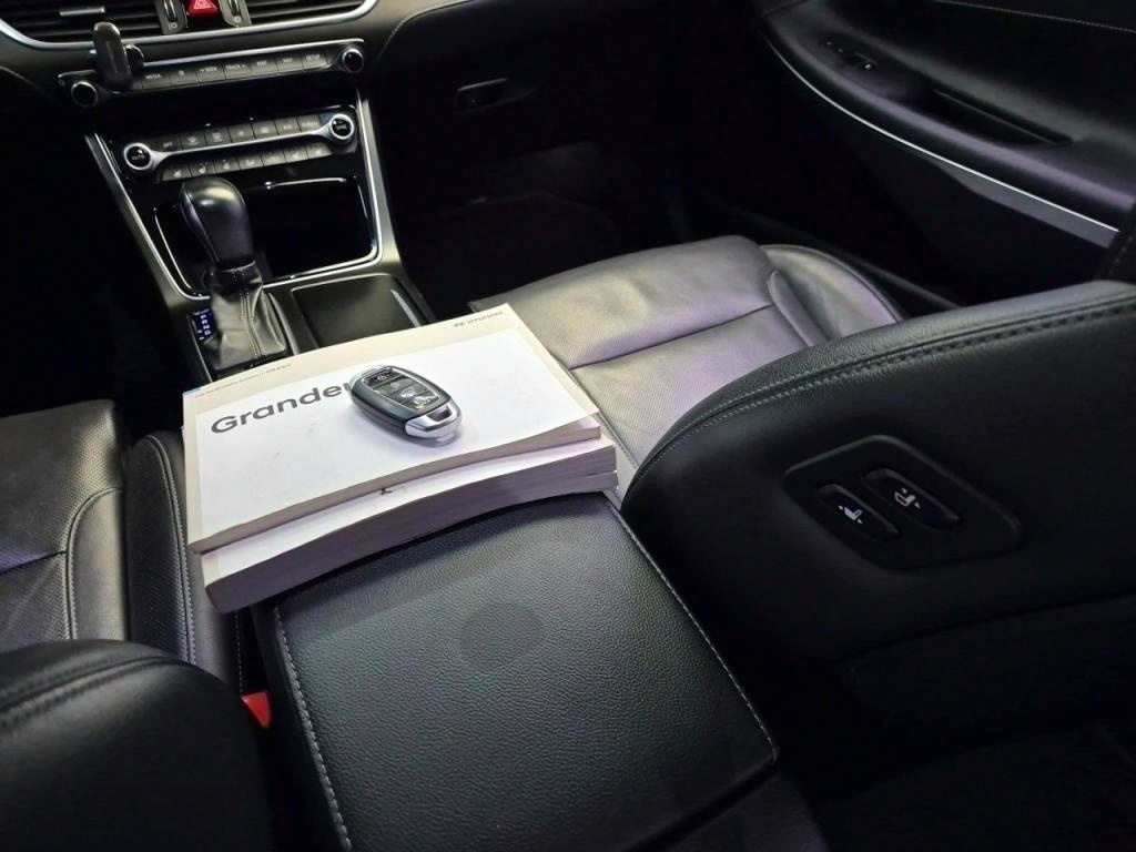 HYUNDAI Grandeur 2018 Azul - Importación desde Corea - HF Imports Iquique - Foto 16