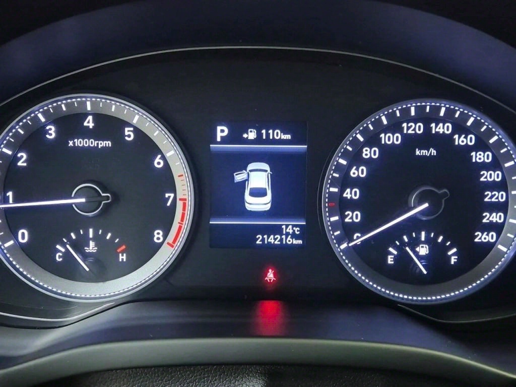 HYUNDAI Grandeur - Vista 6