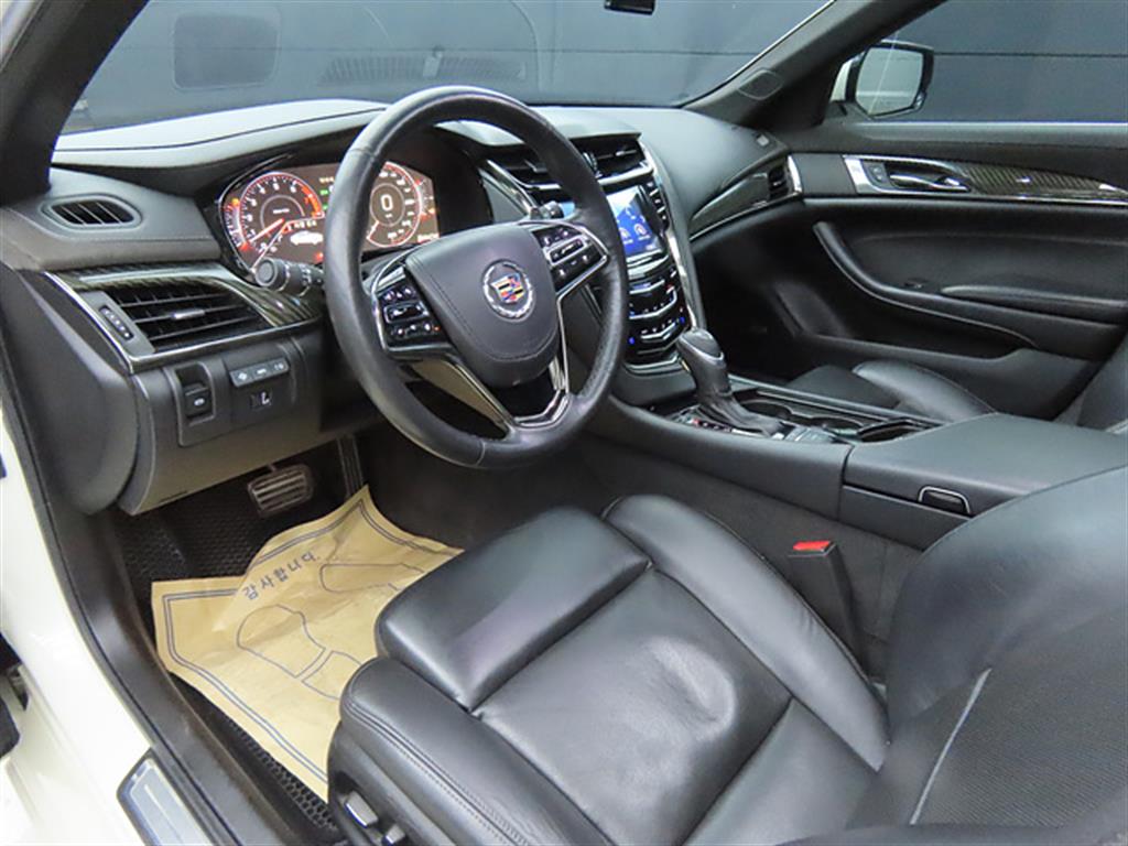 Cadillac CTS - Vista 6