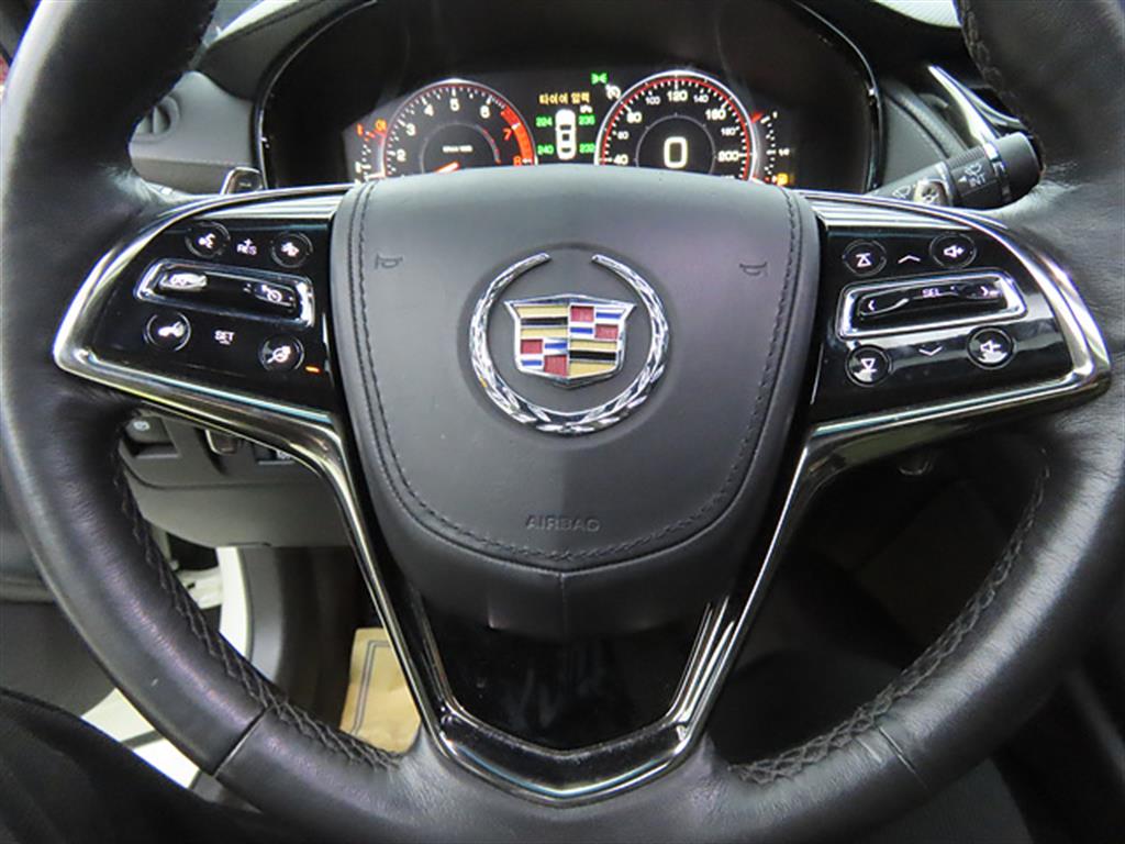 Cadillac CTS - Vista 10