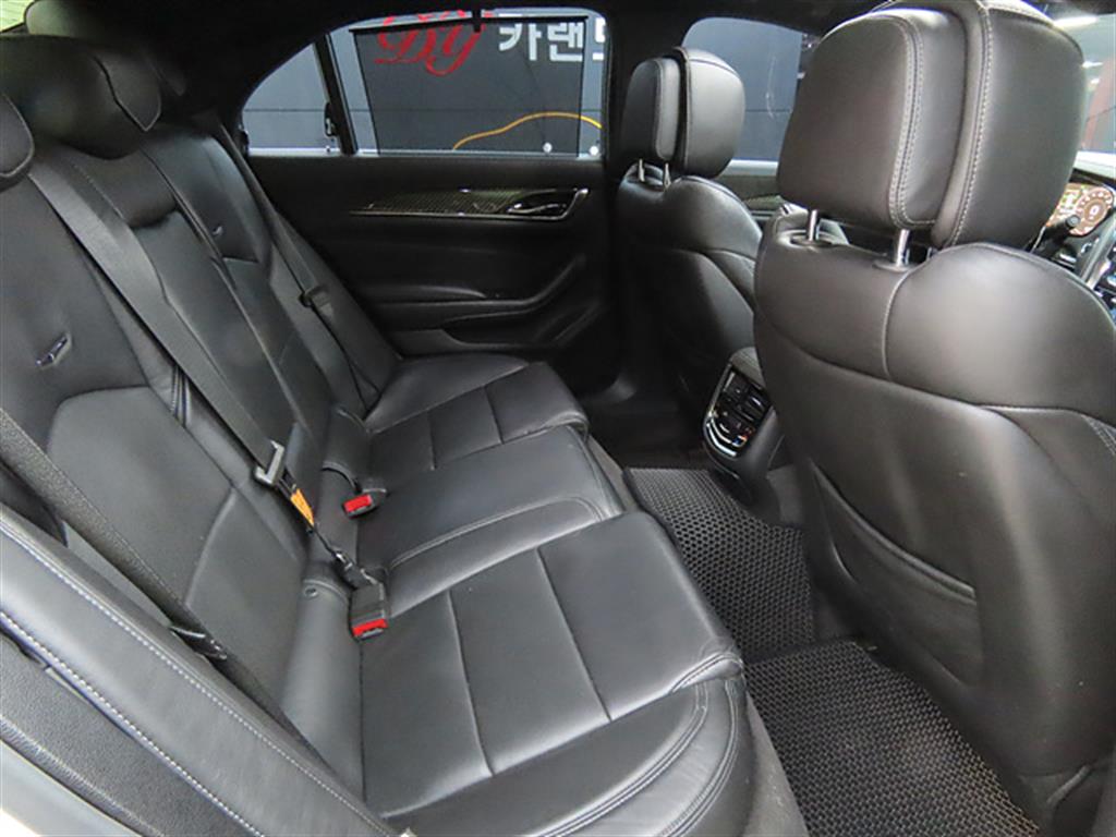 Cadillac CTS - Vista 7