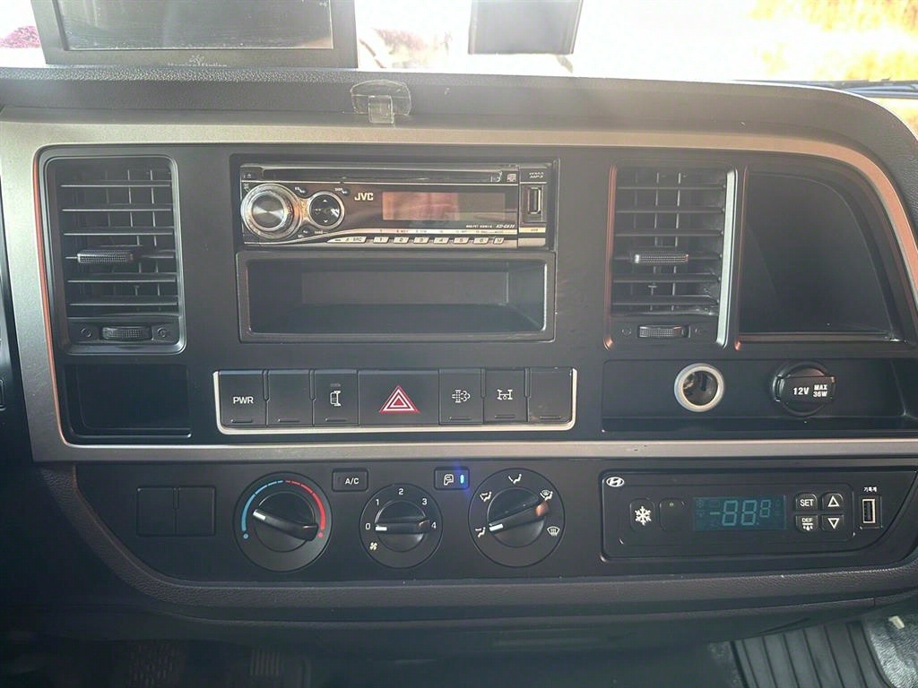 medium and large cargo truck - Vista 10