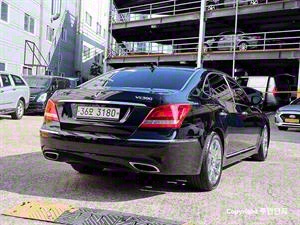 HYUNDAI Equus - Vista 8