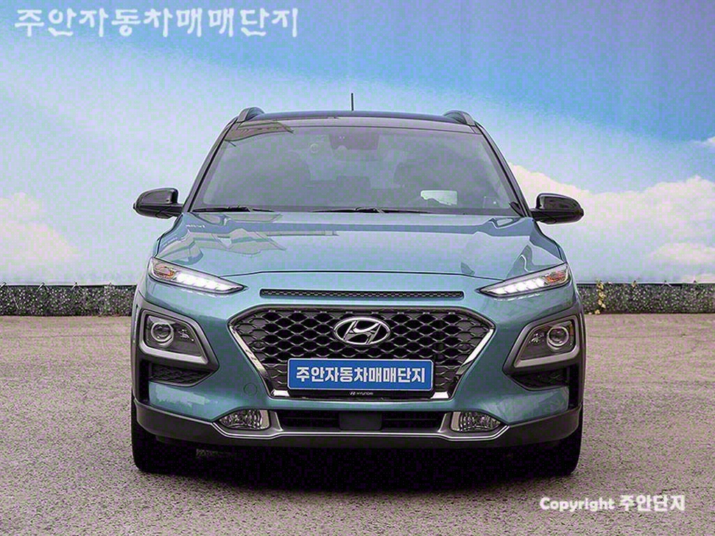 HYUNDAI Kona