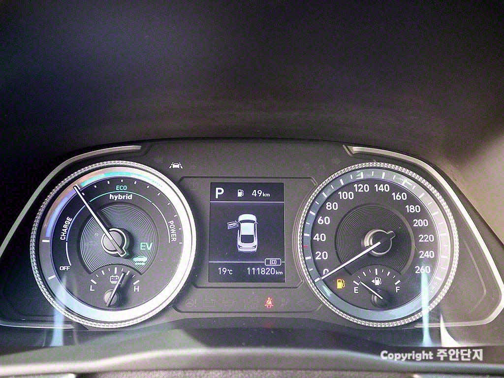 HYUNDAI Sonata - Vista 11