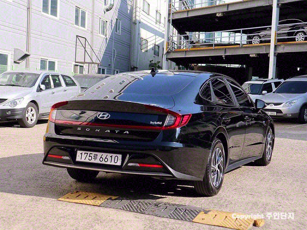 HYUNDAI Sonata - Vista 7