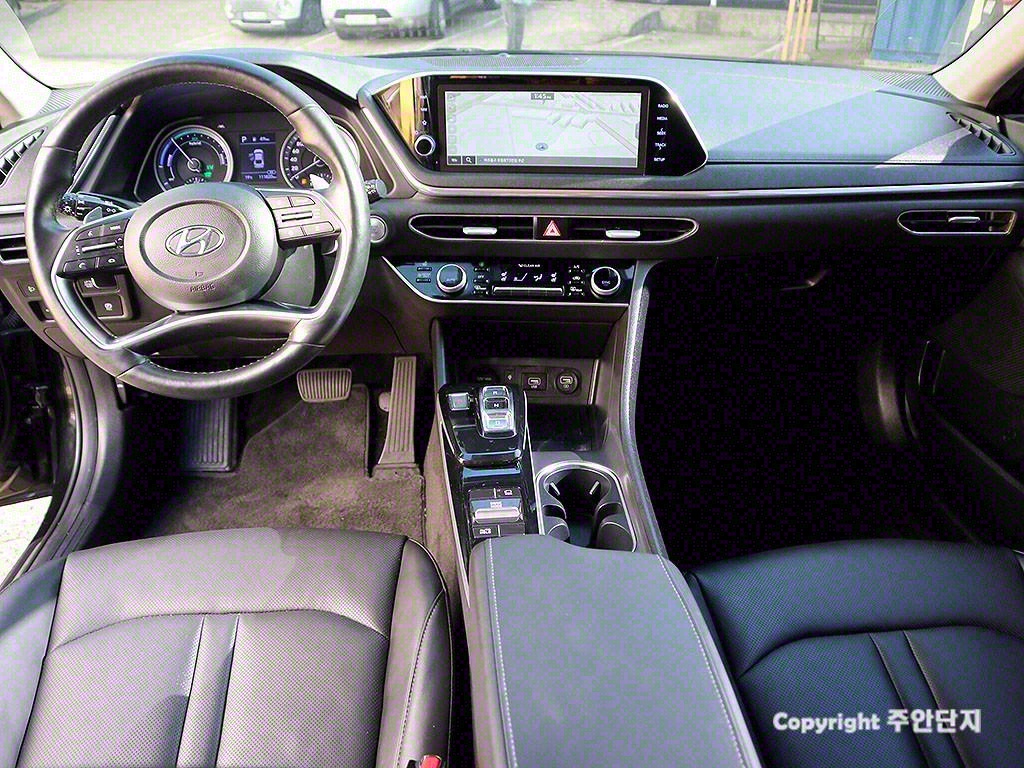 HYUNDAI Sonata - Vista 9