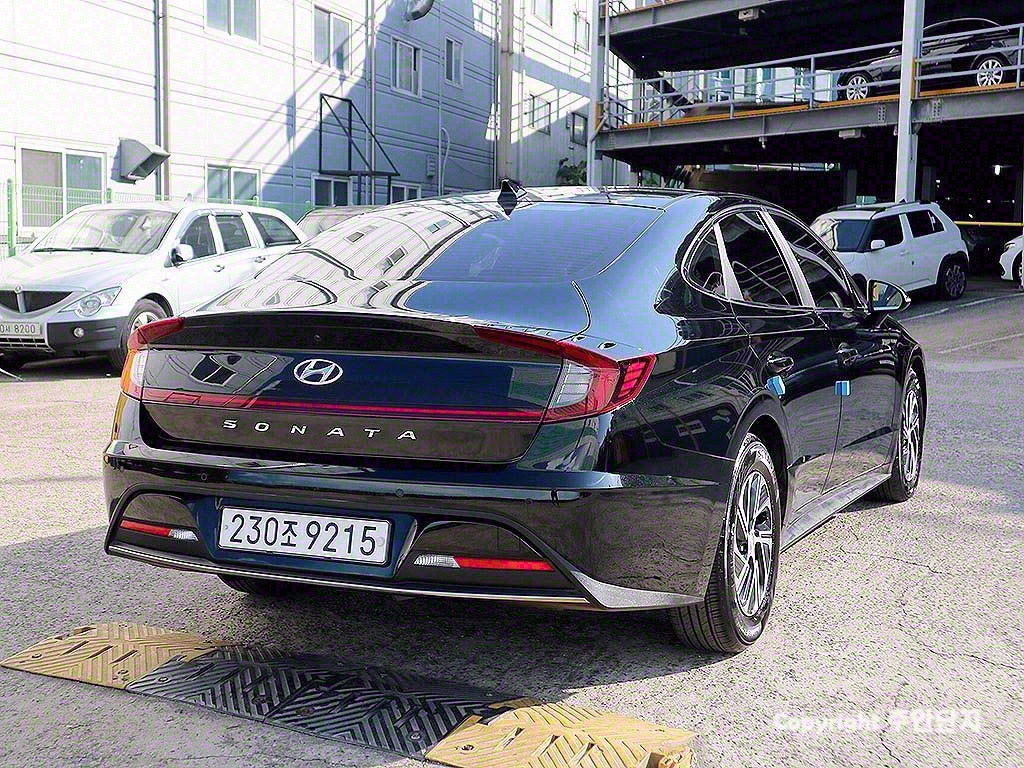 HYUNDAI Sonata - Vista 7