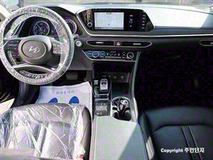 HYUNDAI Sonata - Vista 10