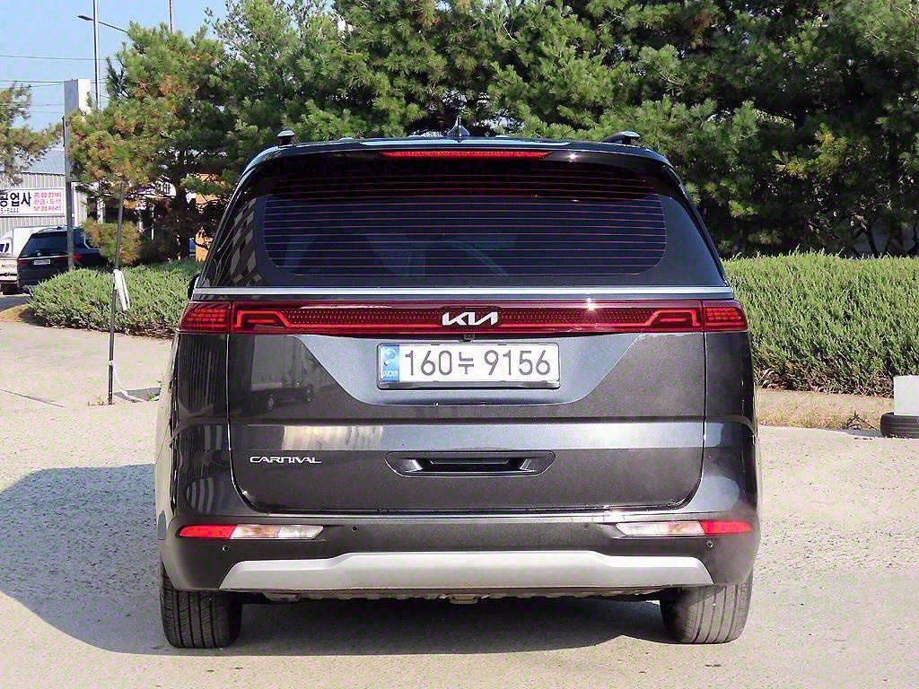 KIA Carnival - Vista 4