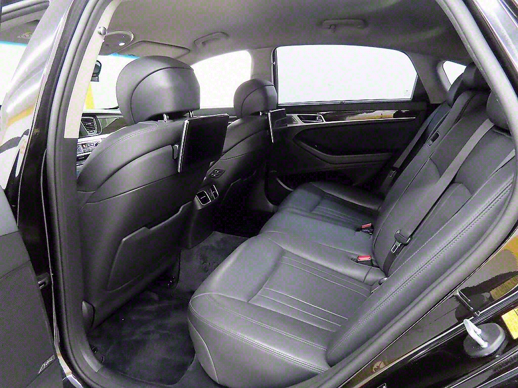 Genesis G80 - Vista 6