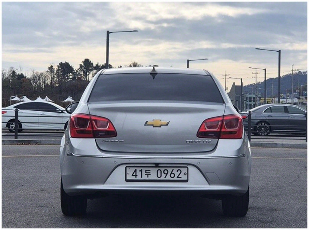 Chevrolet Cruise - Vista 8