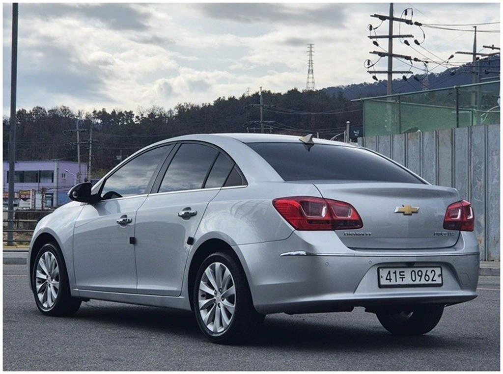 Chevrolet Cruise - Vista 7