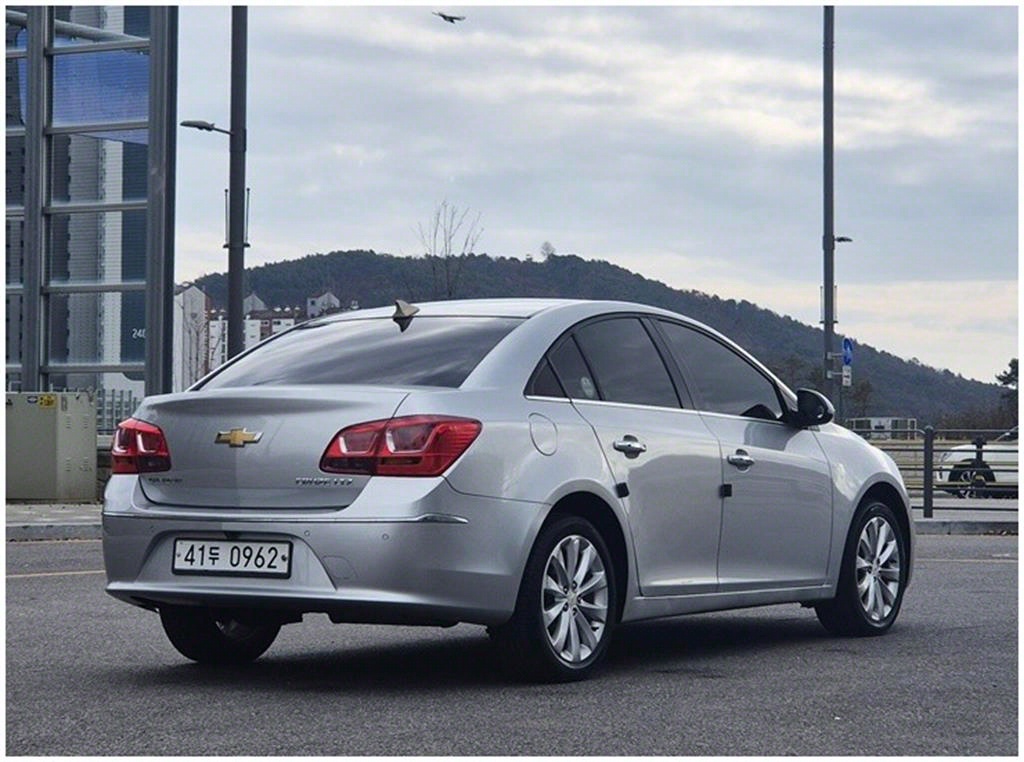 Chevrolet Cruise - Vista 9