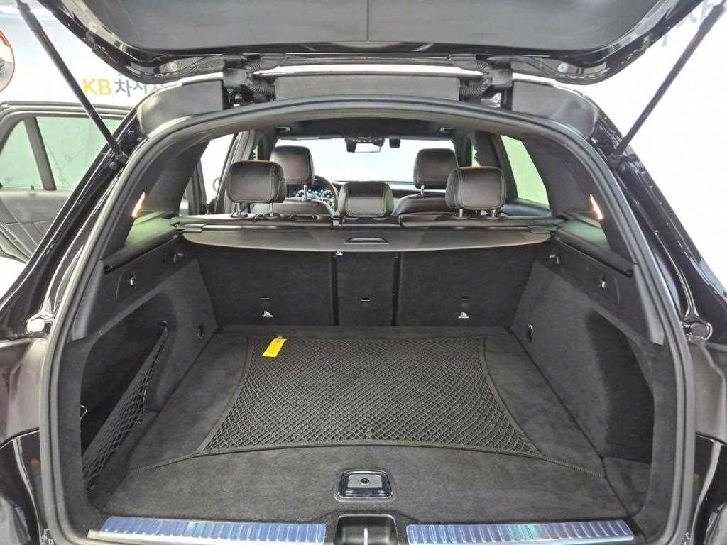 Mercedes Benz GLC Class 2020 Negro - Importación desde Corea - HF Imports Iquique - Foto 13