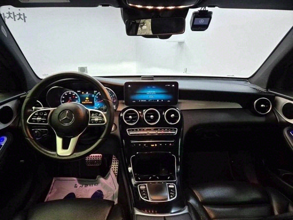 Mercedes Benz GLC Class - Vista 7