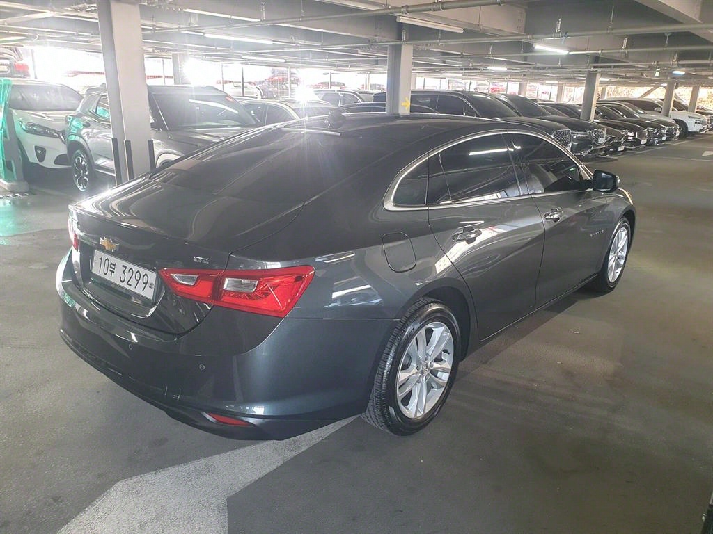 Chevrolet Malibu - Vista 4