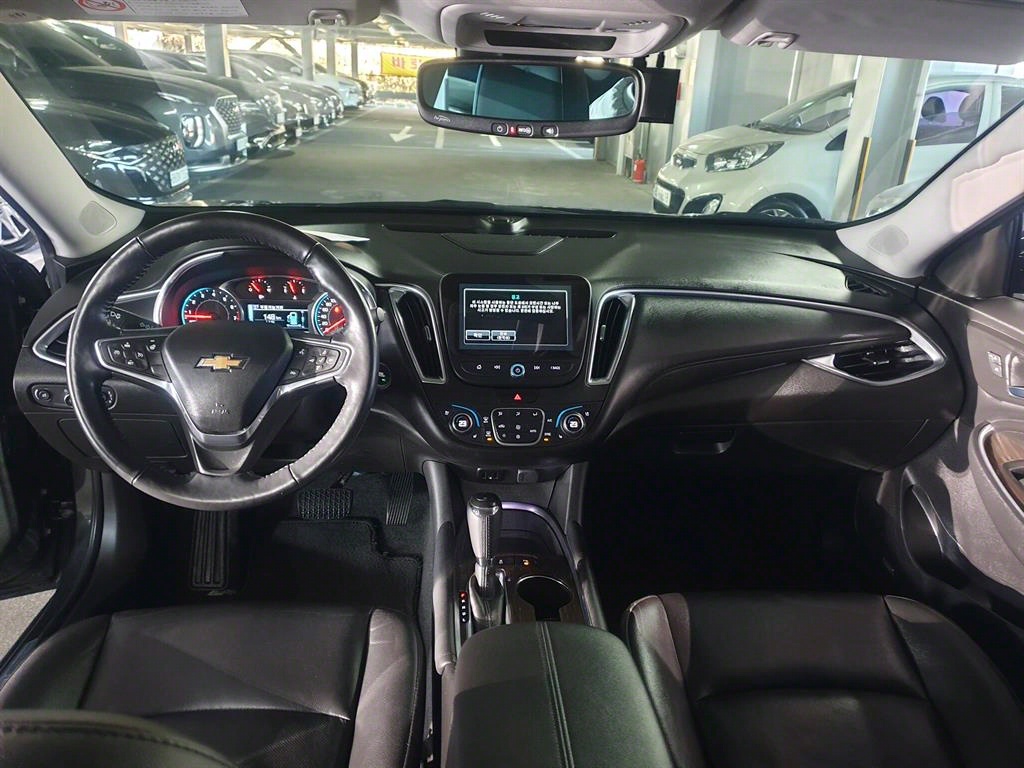 Chevrolet Malibu - Vista 10