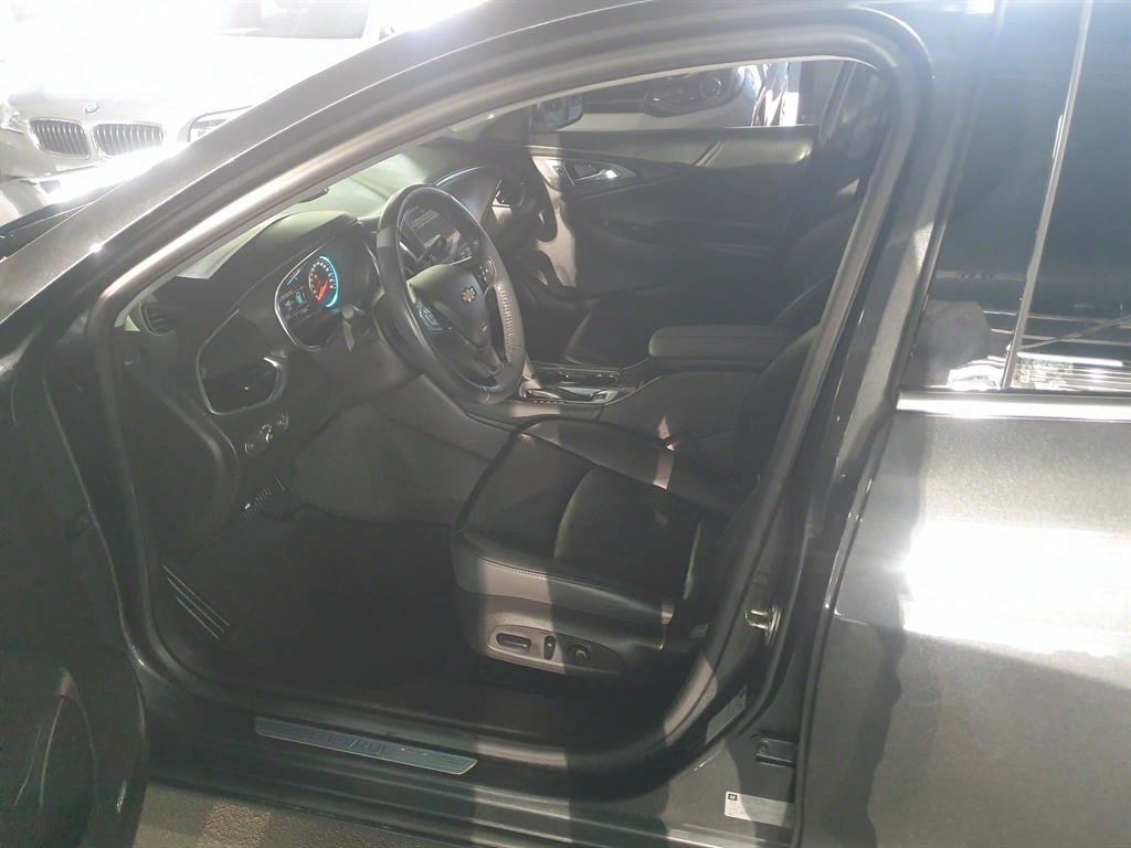 Chevrolet Malibu - Vista 8