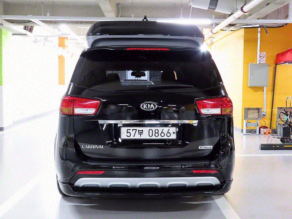 KIA Carnival - Vista 4