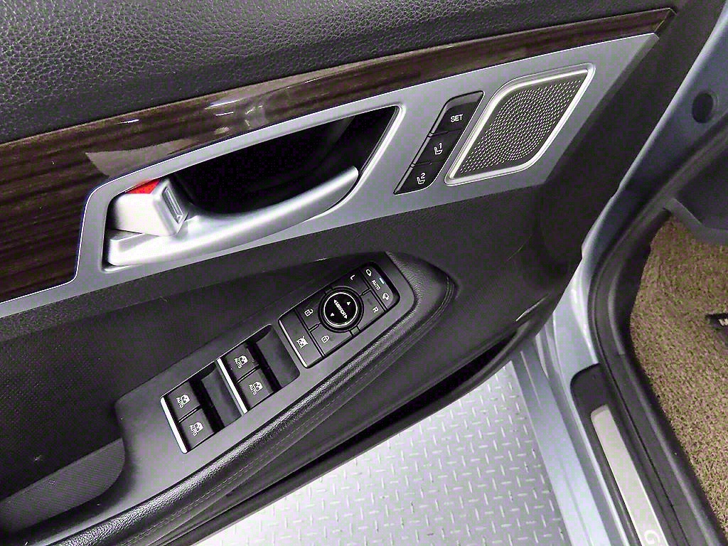 Genesis G80 - Vista 11