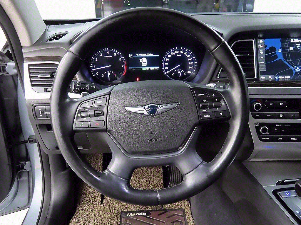 Genesis G80 - Vista 9