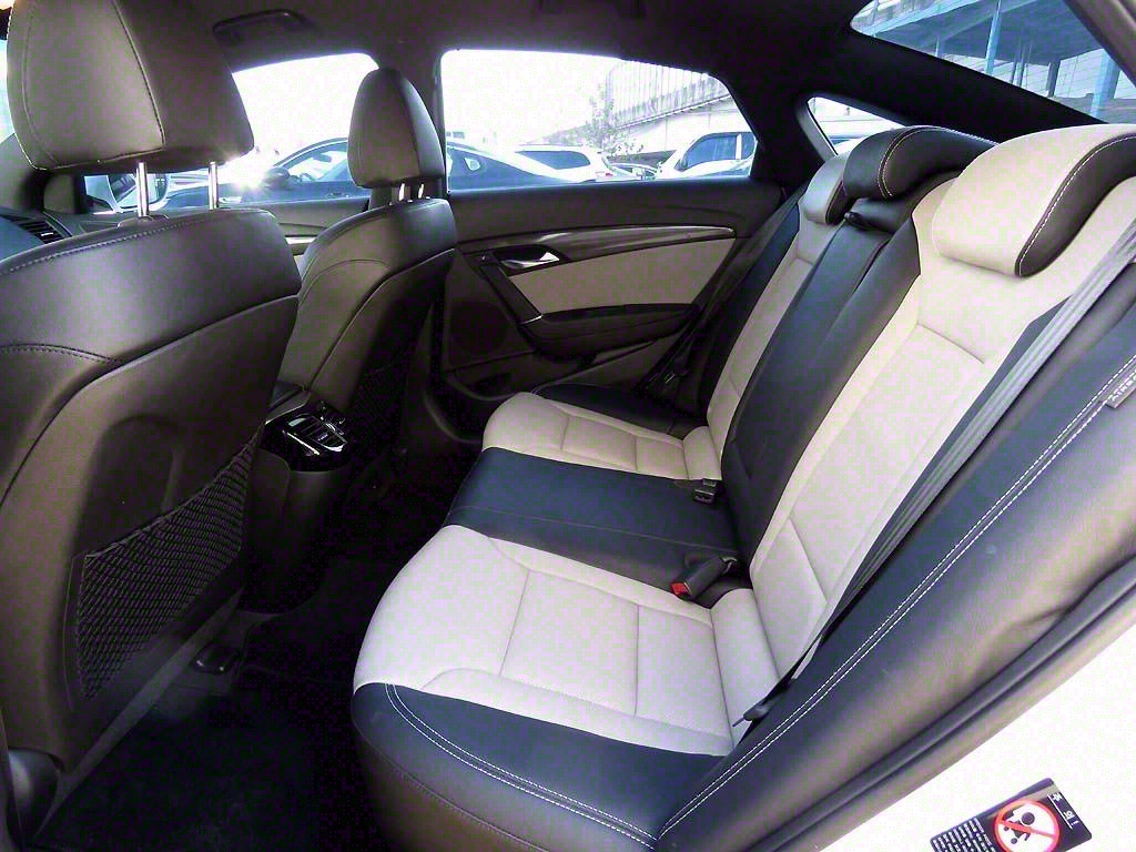 HYUNDAI i40 - Vista 11