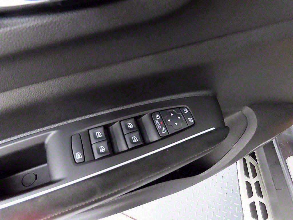 SAMSUNG QM6 - Vista 11