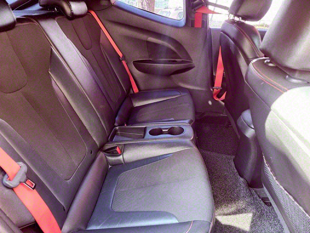 HYUNDAI Veloster - Vista 11