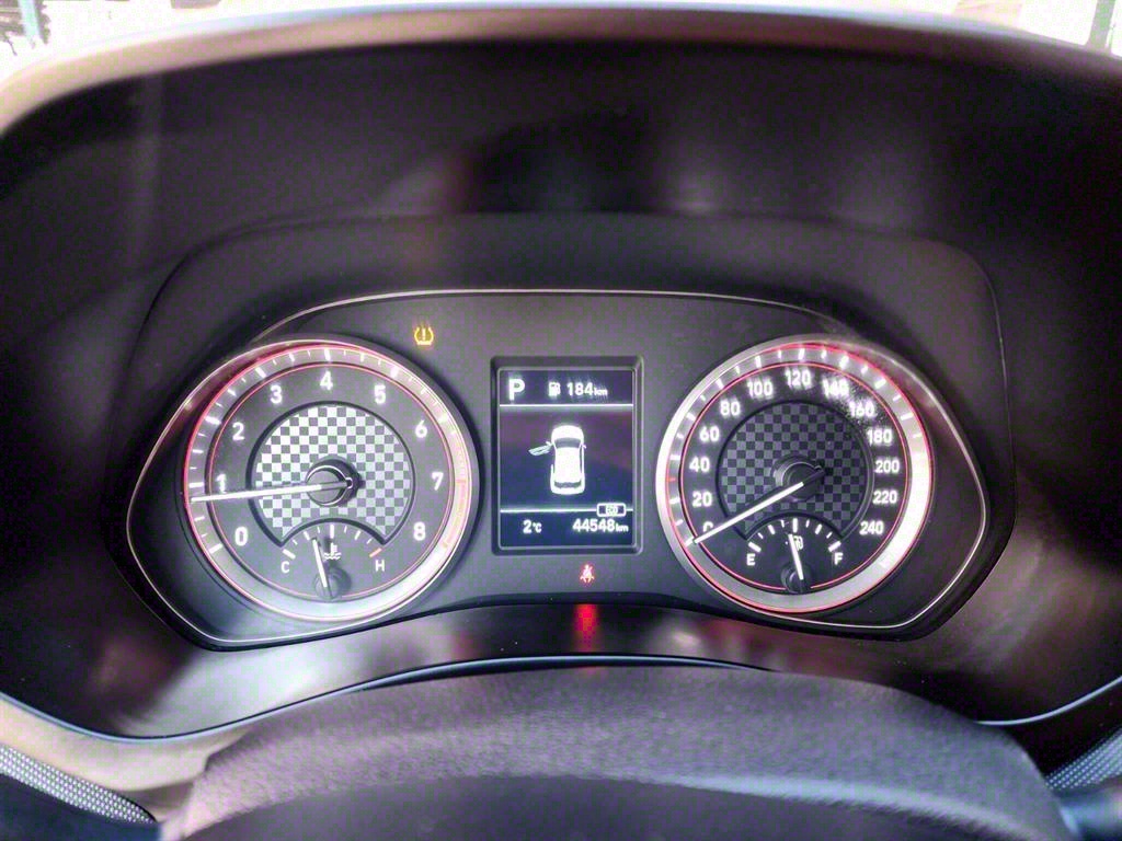 HYUNDAI Veloster - Vista 6