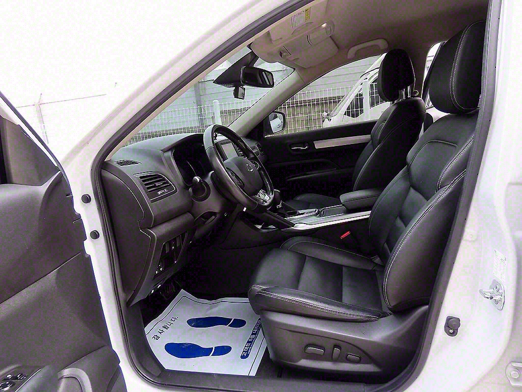 SAMSUNG QM6 - Vista 5