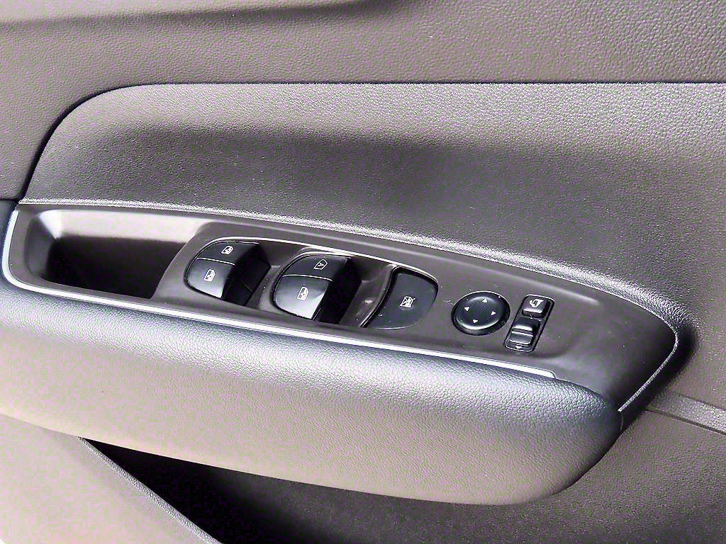 SAMSUNG QM6 - Vista 11