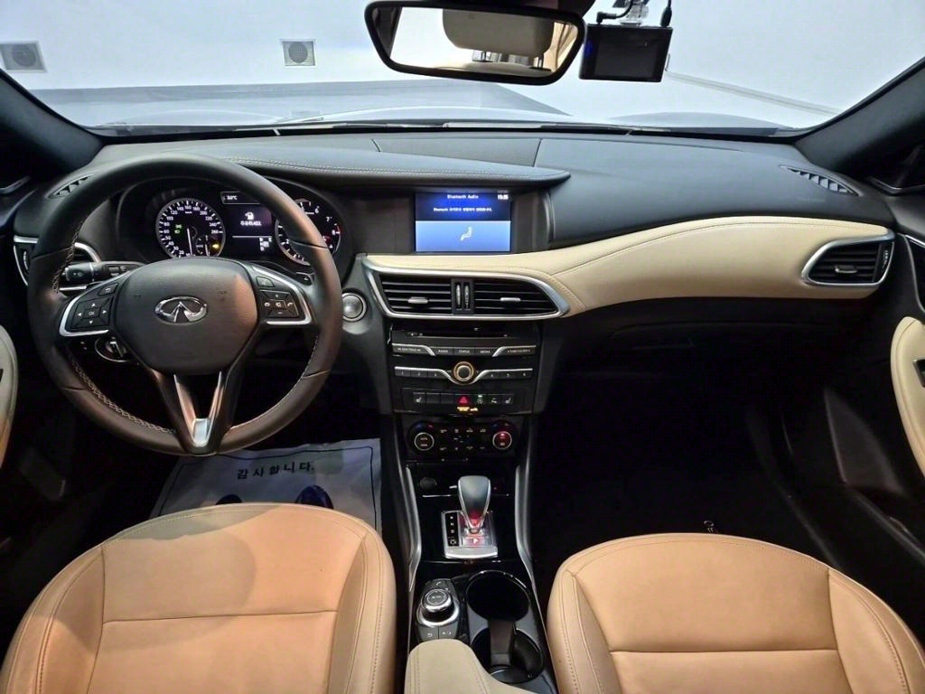 Infiniti QX - Vista 7