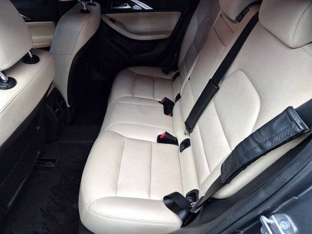 Infiniti QX - Vista 12