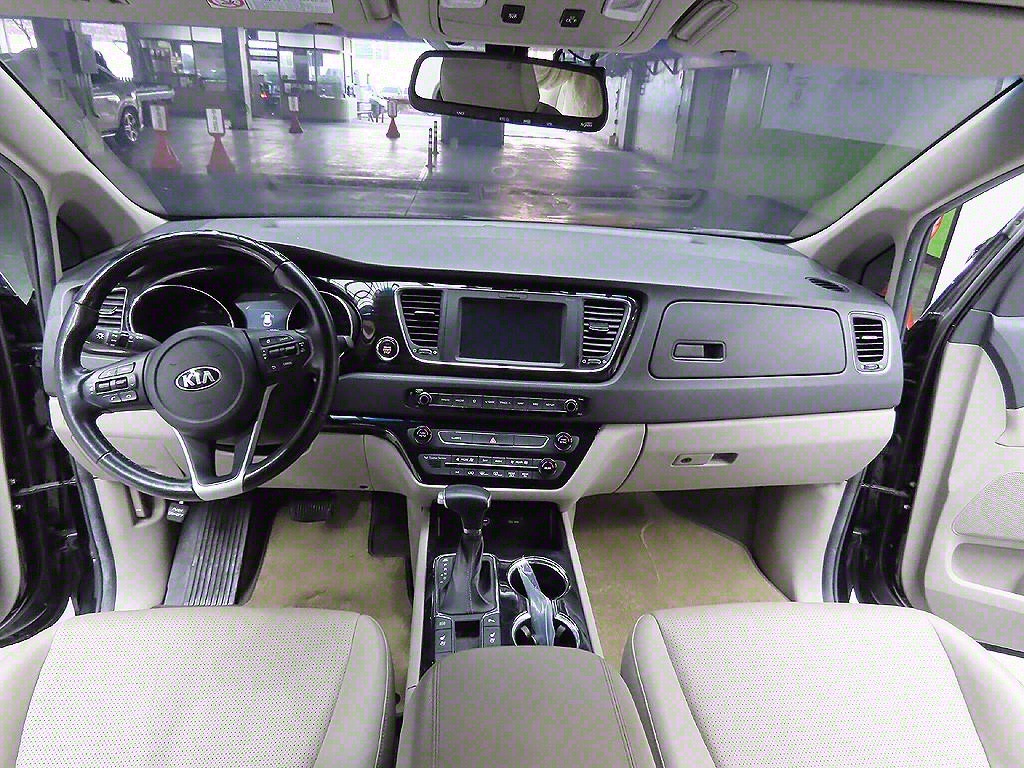 KIA Carnival 2019 Negro - Importación desde Corea - HF Imports Iquique - Foto 8