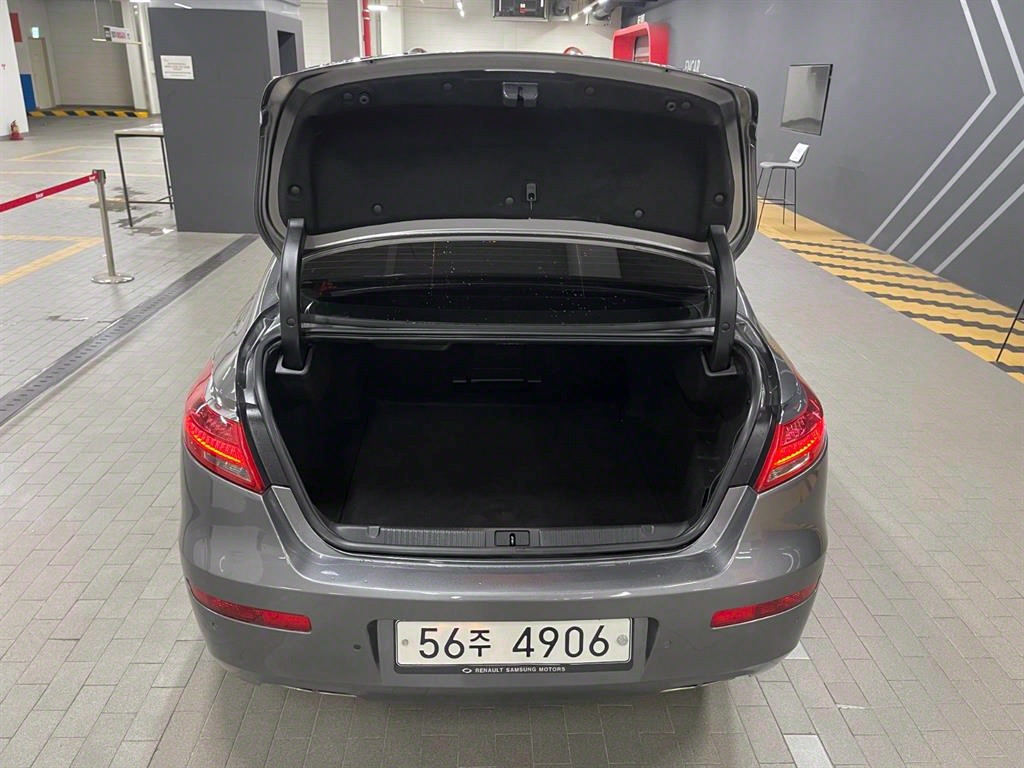 SAMSUNG SM7 - Vista 5