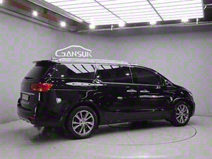 KIA Carnival - Vista 8