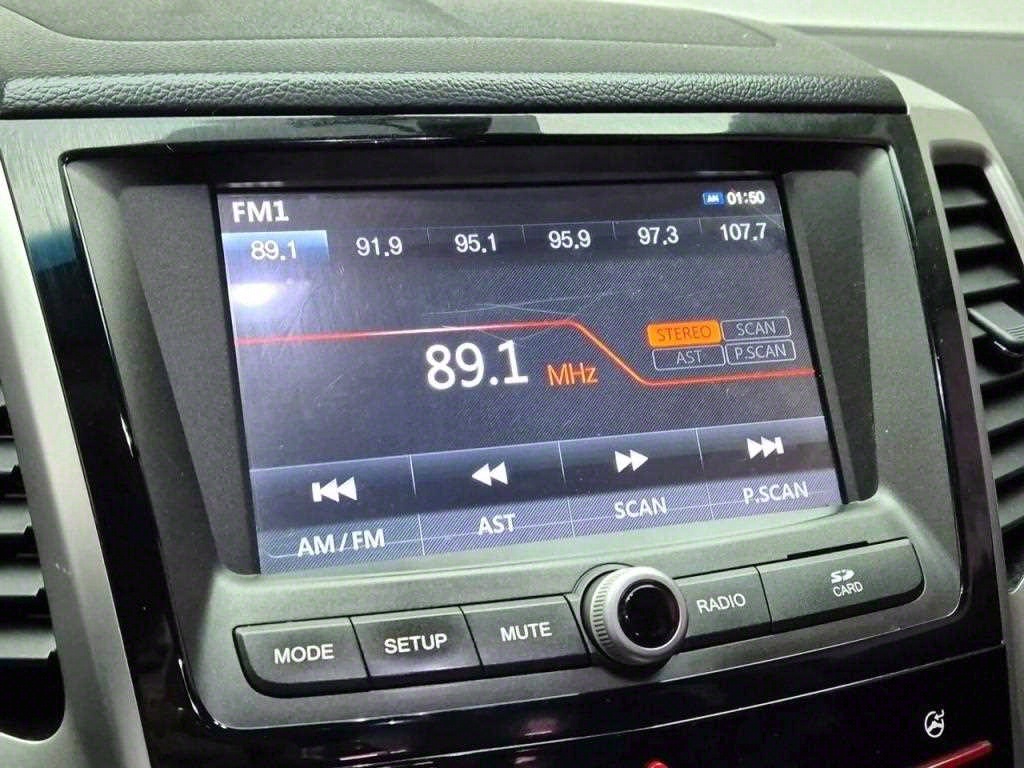 Ssangyong Tivoli 2016 Blanco - Importación desde Corea - HF Imports Iquique - Foto 15