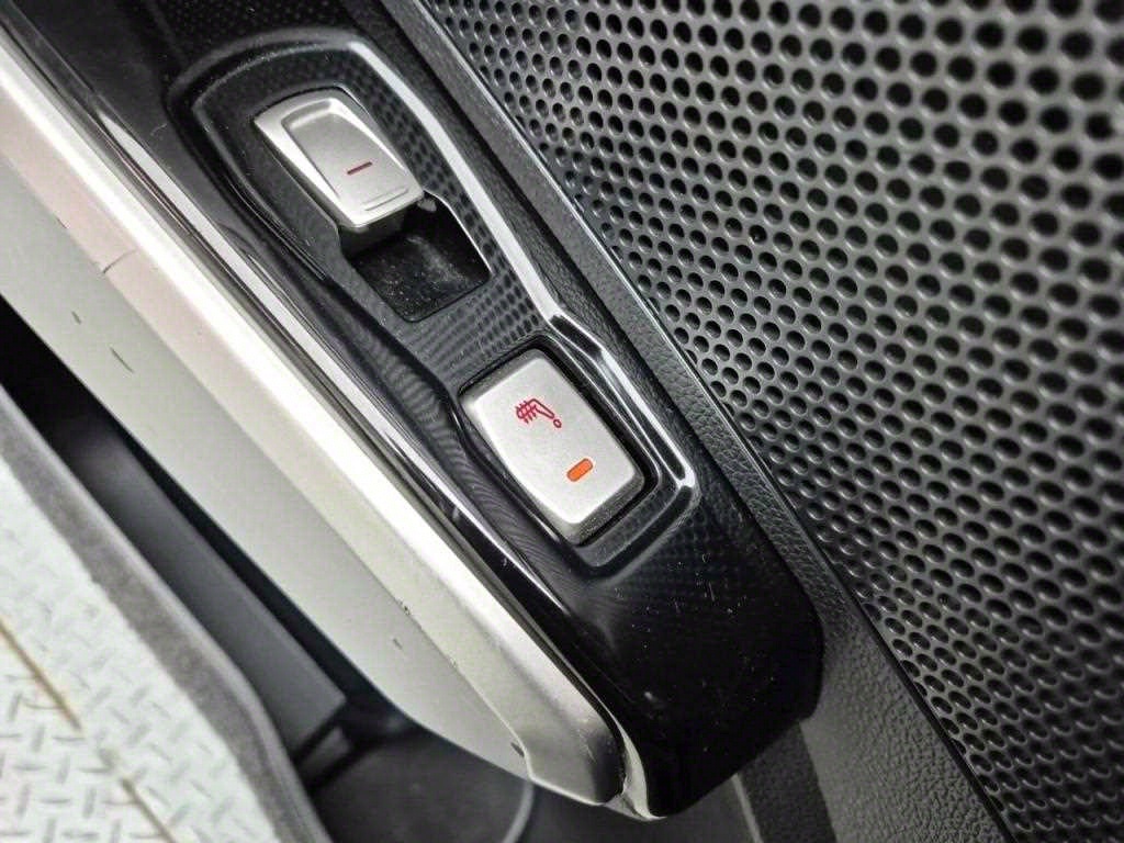 Ssangyong Tivoli 2016 Blanco - Importación desde Corea - HF Imports Iquique - Foto 14